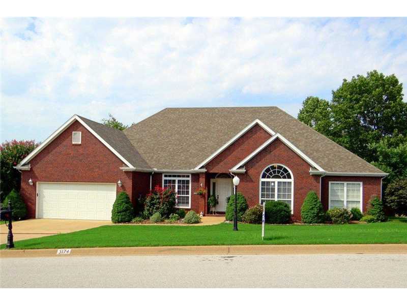 3174 PIPER GLEN, Fayetteville, AR 72703 