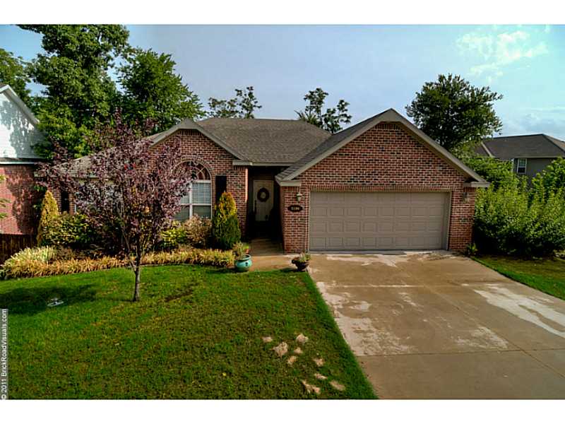 5104 W NEW BRIDGE RD, Fayetteville, AR 72704 