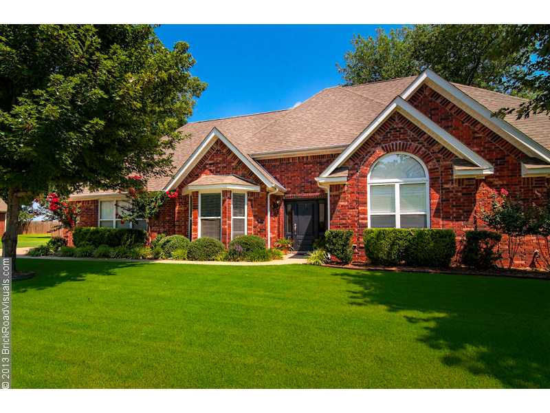 2216 N HIDDEN CREEK DR, Fayetteville, AR 72704 