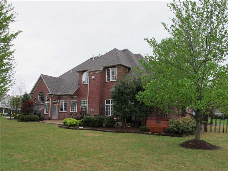 2200 HARVARD WALK ST, Bentonville, AR 72712 