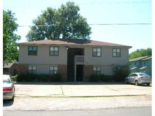 604 SW C ST, Bentonville, AR 72712 