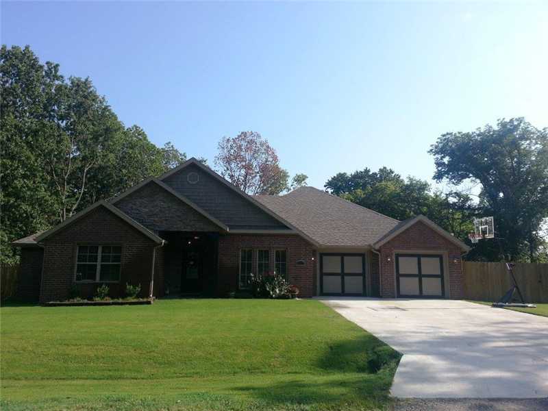 4 WORLABY DR, Bella Vista, AR 72715 