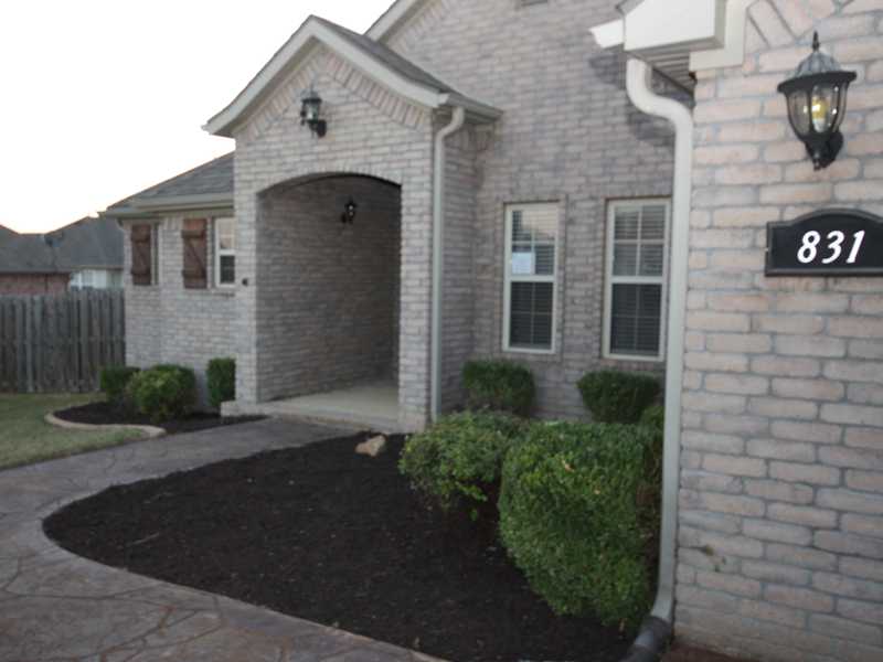 831 VENICE ST, Centerton, AR 72719 