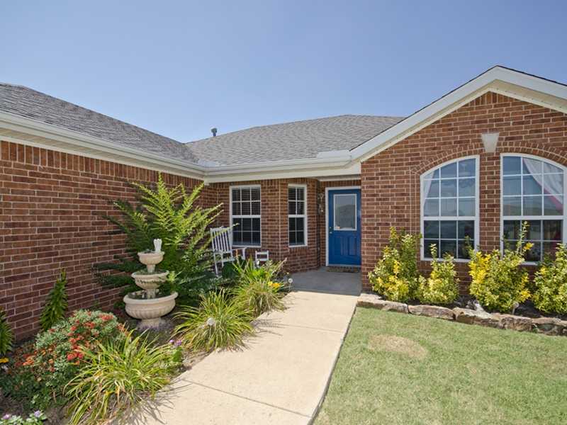 421 FIREWOOD DR, Centerton, AR 72719 