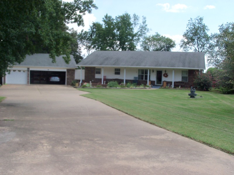 16 Mockingbird Ln., Clarksville, AR 72830 