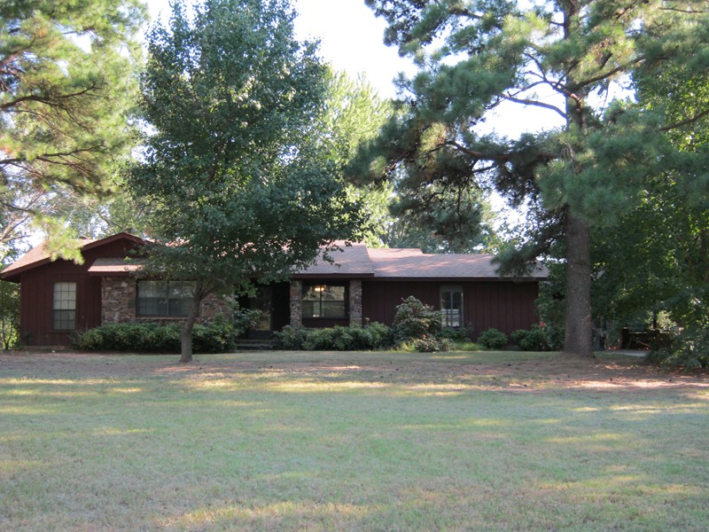 1703 Pryor Lane, Clarksville, AR 72830 