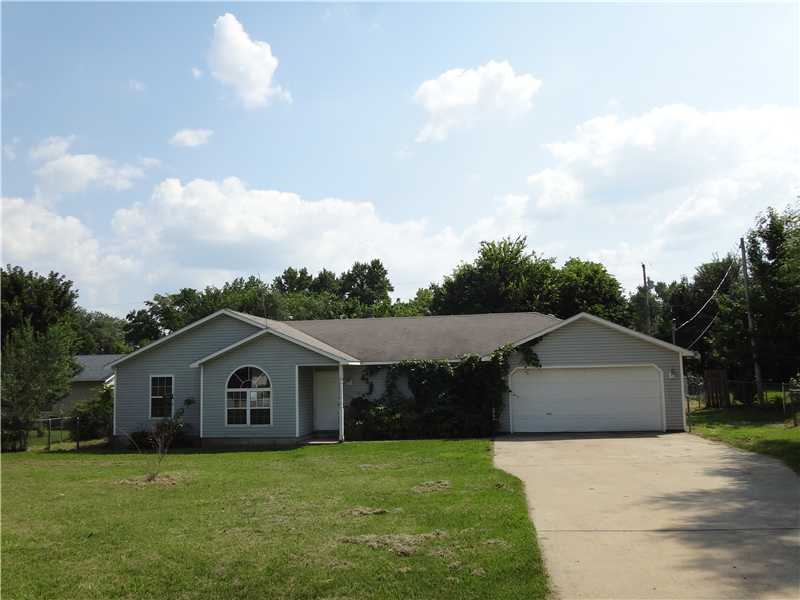 2036 PARK CIR, Pea Ridge, AR 72751 