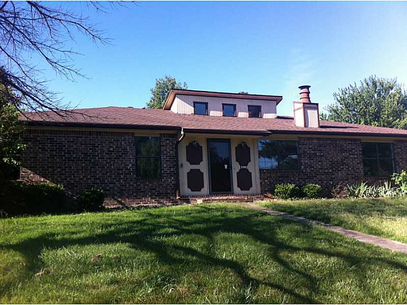 811 PRAIRIE OAKS DR, Prairie Grove, AR 72753 