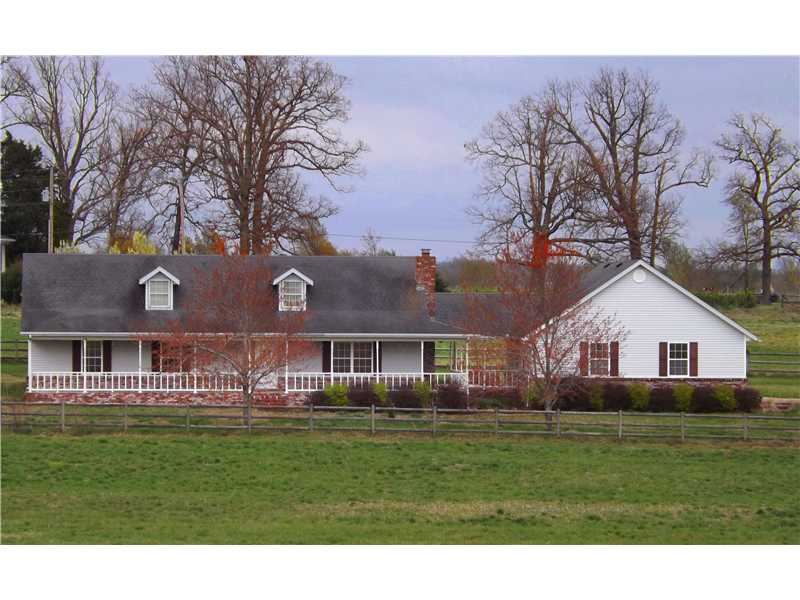 6253 MOUNT HEBRON RD, Rogers, AR 72758 