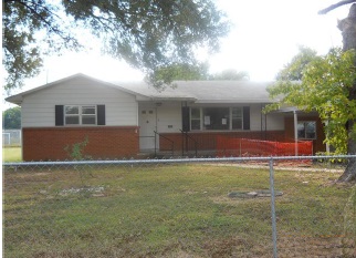 203 W 8th St, Mulberry, AR 72947 