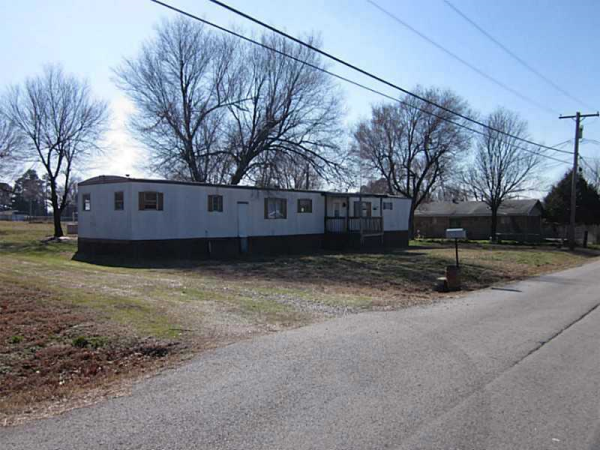 201 SW HUNTINGTON ST, Gravette, AR 72736 