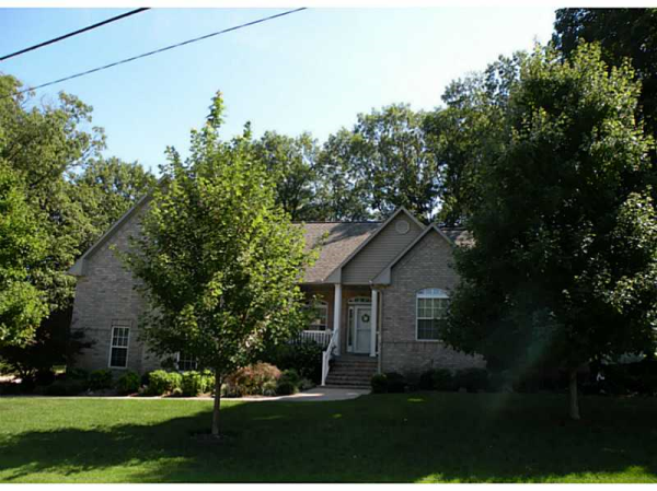 20 Country Club Dr, Holiday Island, AR 72631 