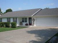 104 Pleasant Ave., Berryville, AR 72616 