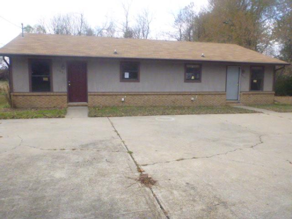 1215 & 1221 SE Farmers Dr, Fayetteville, AR 72701 