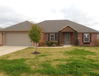 400 Torino Pl, Centerton, AR 72719 