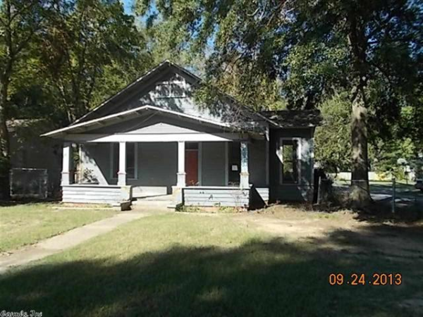 1104 School Street, Malvern, AR 72104 