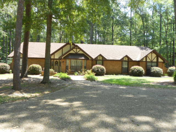 35 Chaffee Creek, Camden, AR 71701 