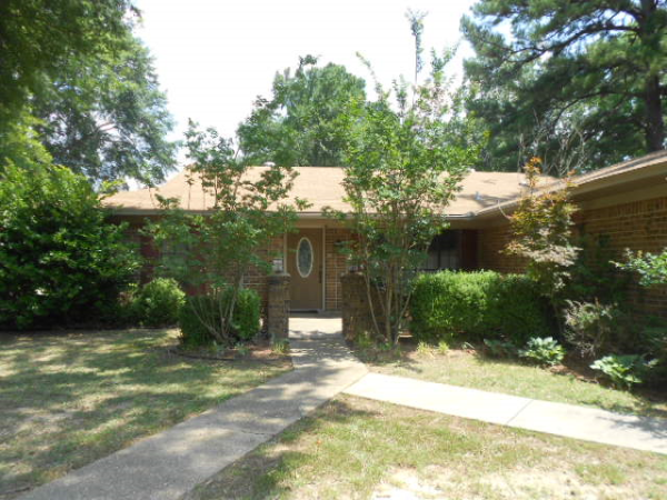 141 Lydia, Camden, AR 71701 