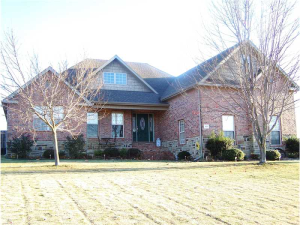 409 WHITCLIFF DR, Cave Springs, AR 72718 