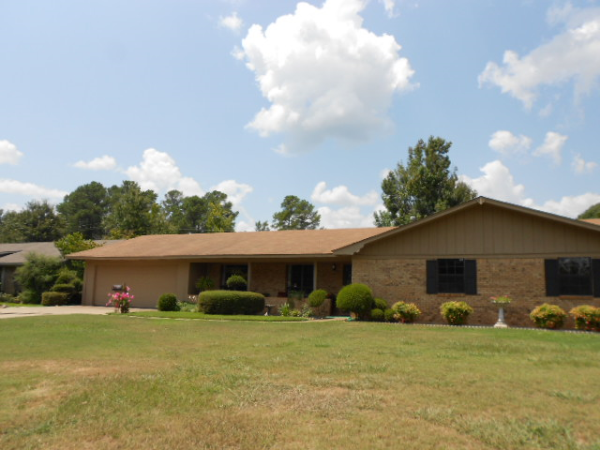 3068 Huron, Camden, AR 71701 