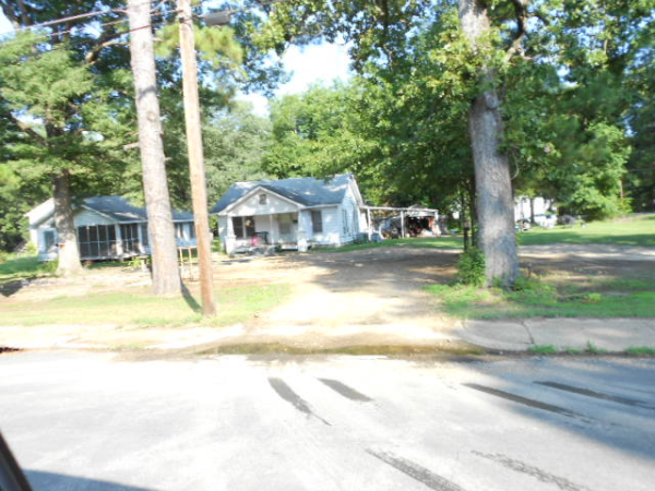 3 Houses, Camden, AR 71701 