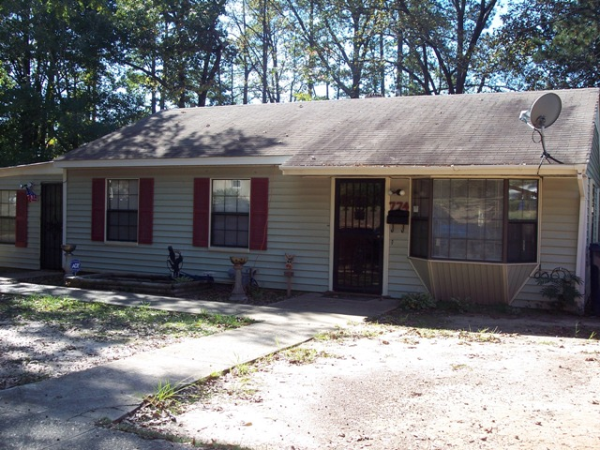 774 Lucas, Camden, AR 71701 
