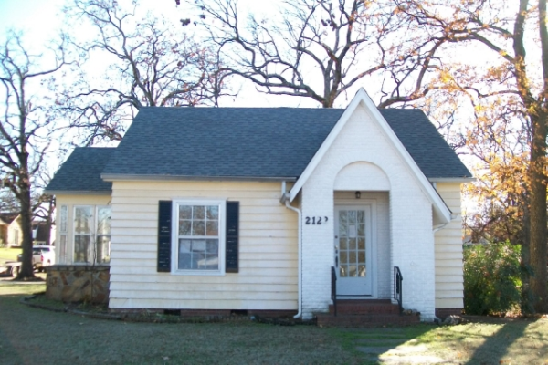 2122 S S St, Fort Smith, AR 72901 