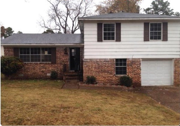 22 Howell Dr, Little Rock, AR 72204 