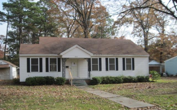 907 Elm St, Crossett, AR 71635 