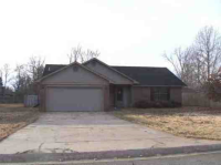 1711 Oakview Dr, Lavaca, AR 72941 