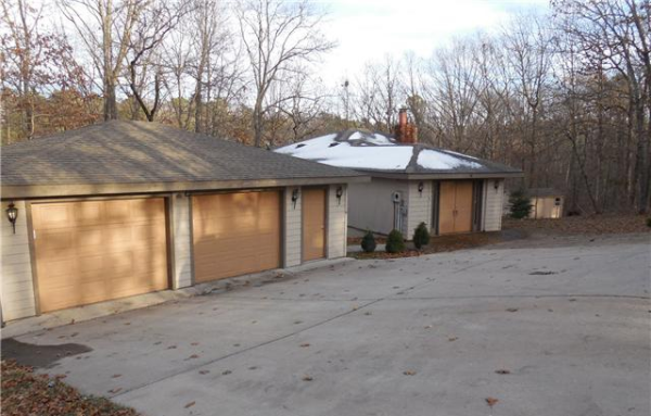 2 Stroud Cir, Bella Vista, AR 72714 