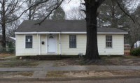 332 E Ingram St, Camden, AR 71701 