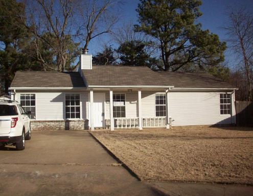 348 E Redbud Ln, Fayetteville, AR 72703 