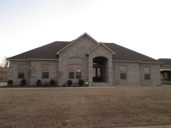 1588 Waterford Dr, Cabot, AR 72023 