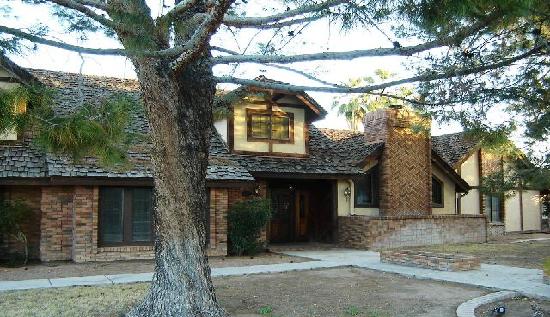 1820 East Lockwood Street, Mesa, AZ 85203 