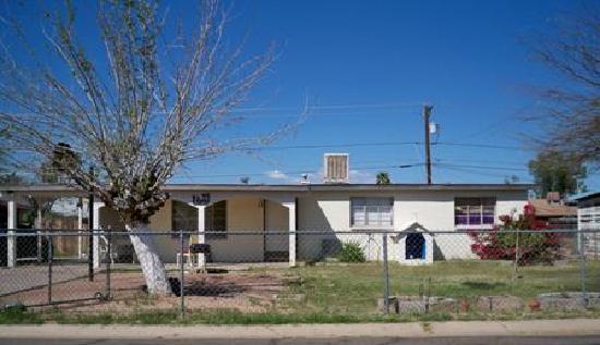 2708 East 2nd Street, Mesa, AZ 85213 
