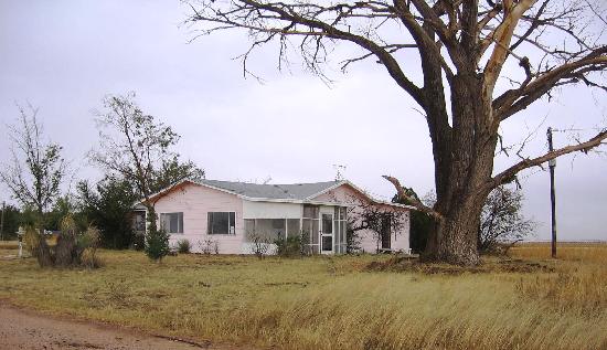 1033 East Eastland Road, Pearce, AZ 85625 