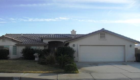 7727 E 26th St, Yuma, AZ 85365 