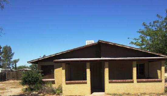 3231 E Graham St, Tucson, AZ 85739 