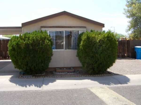 1802 E. Campo Bello Drive, Space 27, Phoenix, AZ 85022 