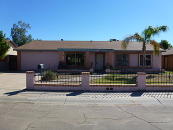 4025 E St Charles Avenue, Phoenix, AZ 85042 