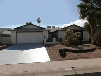 4233 E Yawepe Street, Phoenix, AZ 85044 