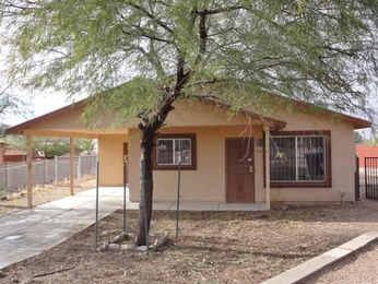 715 W Carolchristine Place, Tucson, AZ 85756 