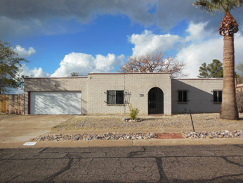 8909 E Kenyon Drive, Tucson, AZ 85710 