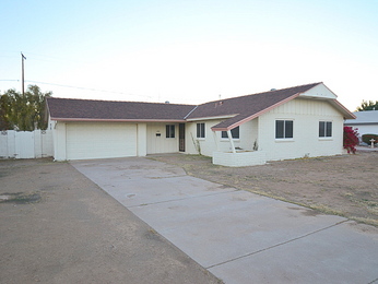 2926 East Shangri La Road, Phoenix, AZ 85028 