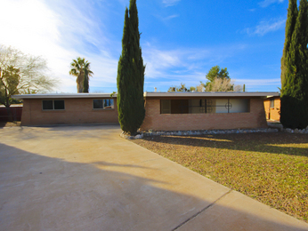 8710 East Burning Tree Drive, Tucson, AZ 85710 