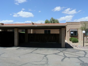 9035 E Calle Norlo, Tucson, AZ 85710 