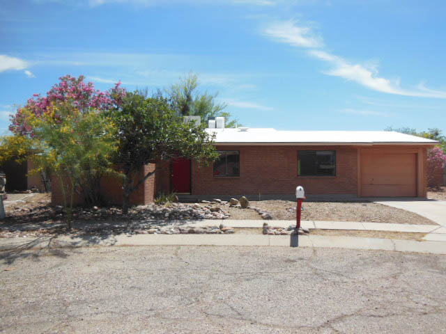 8494 E Desert Spring Street, Tucson, AZ 85730 
