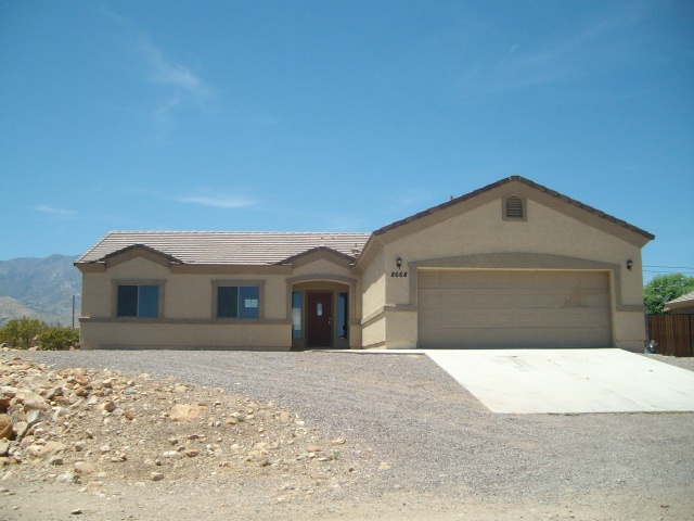 8668 South Mohawk Drive, Safford, AZ 85546 