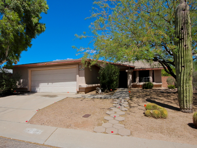 8470 North Snowdrop Drive, Tucson, AZ 85742 